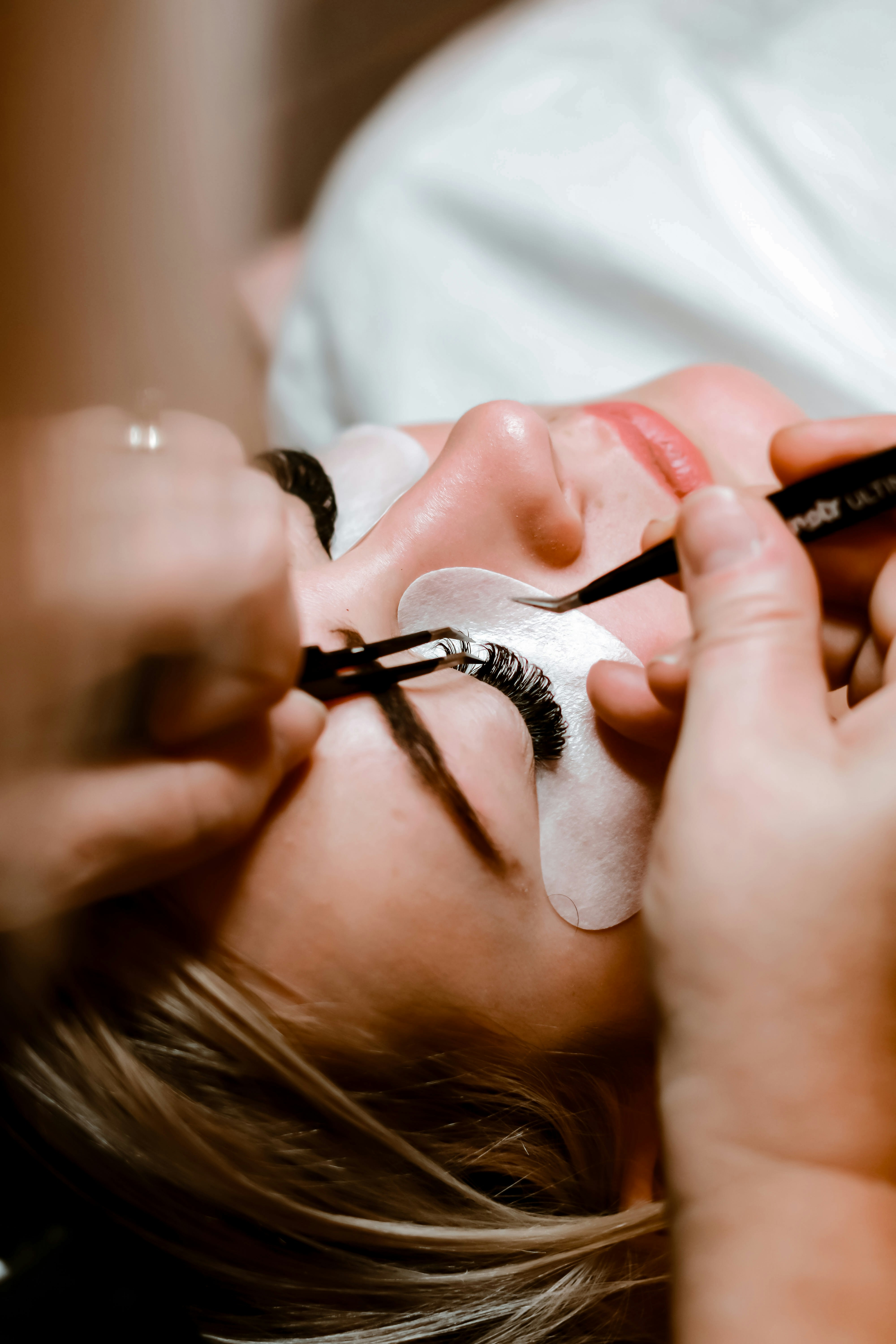 Eyebrow & Threading at 82 House of Beauty, Dubai